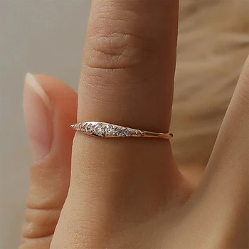 Тонкие Женские кольца Huitan, простой Стильный дизайн, Свадебные Обручальные кольца на вечность, Высококачественные эффектные ювелирные изделия для женщин